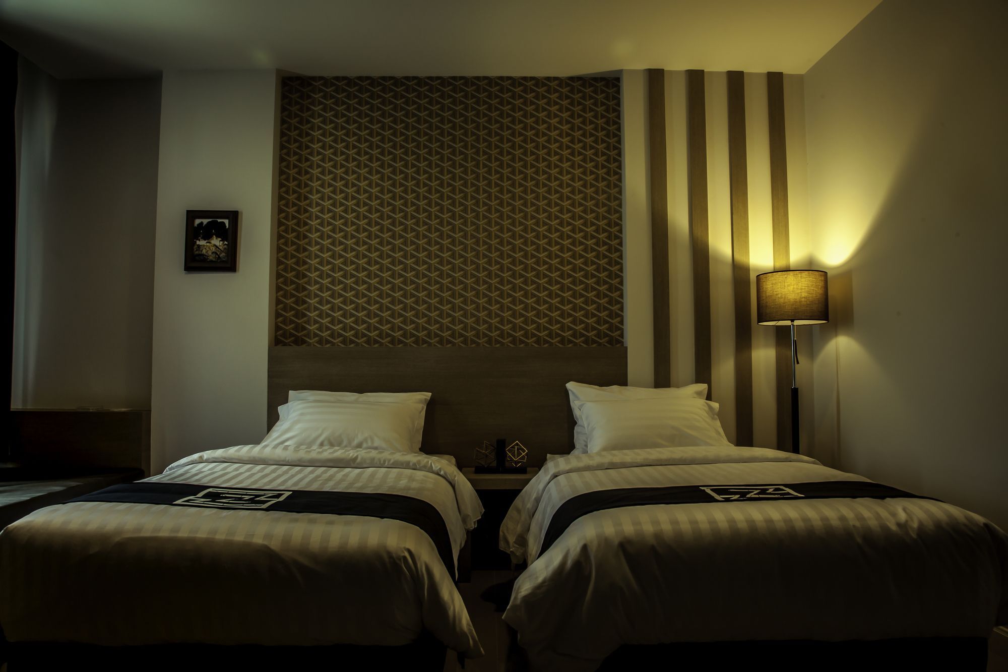 Triple Z Hotel HHQ Exterior foto